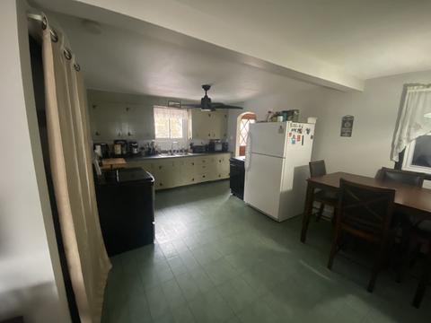 33 Pomeroy St, Easthampton, MA 01027 photo 7