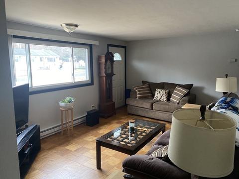 33 Pomeroy St, Easthampton, MA 01027 photo 9