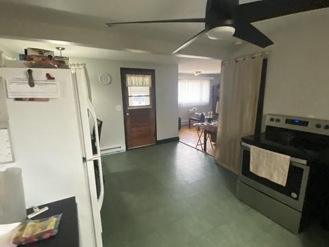 33 Pomeroy St, Easthampton, MA 01027 photo 4