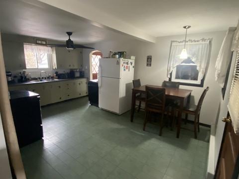33 Pomeroy St, Easthampton, MA 01027 photo 6