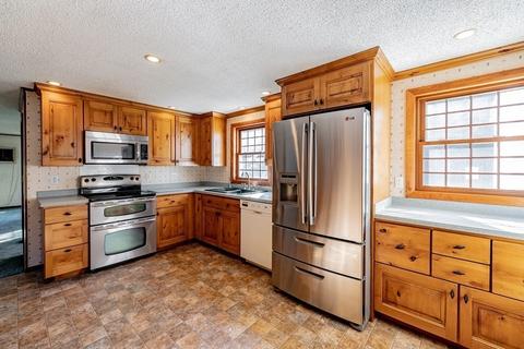 51 Glen Ave, Upton, MA 01568 photo 3