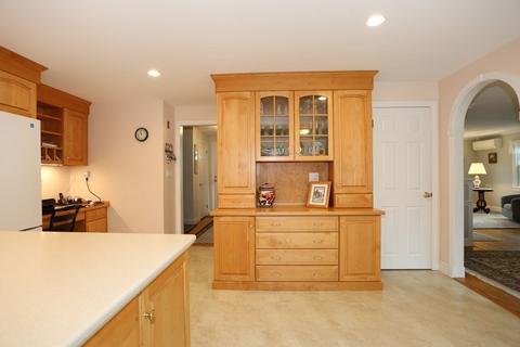41 Perry Dr, Needham, MA 02492 photo 10