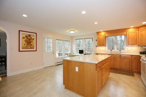 41 Perry Dr, Needham, MA 02492 photo 8
