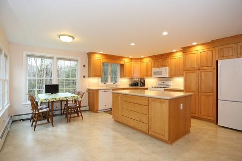 41 Perry Dr, Needham, MA 02492 photo 9