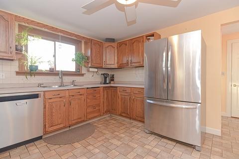 46 Wakefield St, Reading, MA 01867 photo 16