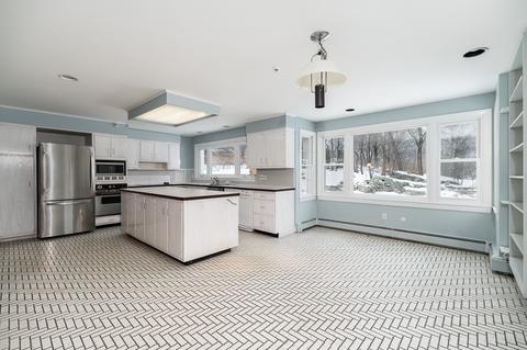 15 Beach Rd, Gloucester, MA 01930 photo 16