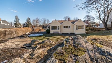 15 Beach Rd, Gloucester, MA 01930 photo 2