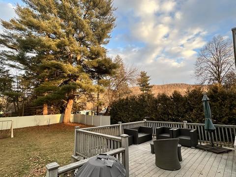 9 Elliott St, Easthampton, MA 01027 photo 3
