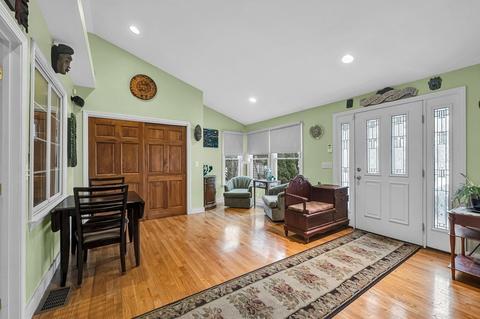 28 Woolworth St, Longmeadow, MA 01106 photo 4