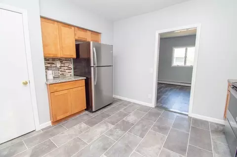 85 Hampshire, Springfield, MA 01151 photo 9
