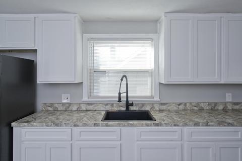 138 Appleton St, Springfield, MA 01108 photo 11