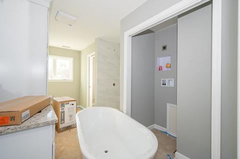 26-28 Apthorp St, Worcester, MA 01606 photo 16