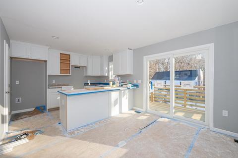 26-28 Apthorp St, Worcester, MA 01606 photo 7
