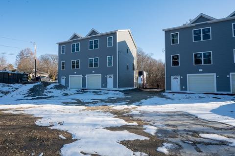 26-28 Apthorp St, Worcester, MA 01606 photo 2
