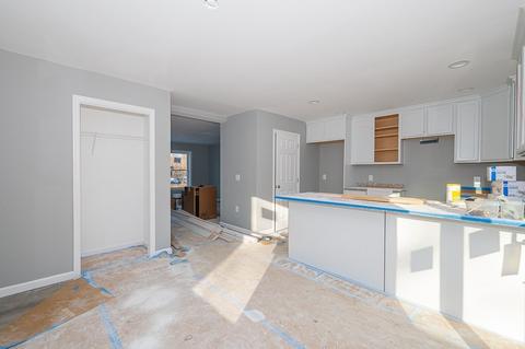 26-28 Apthorp St, Worcester, MA 01606 photo 8