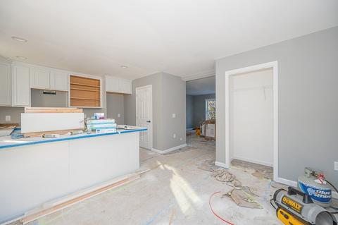 26-28 Apthorp St, Worcester, MA 01606 photo 38