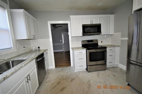 25 Marble St, Springfield, MA 01105 photo 9