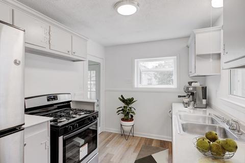 44 Cheyenne Rd, Springfield, MA 01109 photo 5