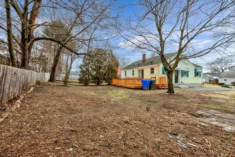 44 Cheyenne Rd, Springfield, MA 01109 photo 10