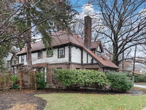 57 South St, Brookline, MA 02467