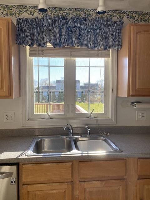 7 Tanner Ln, Fairhaven, MA 02719 photo 13