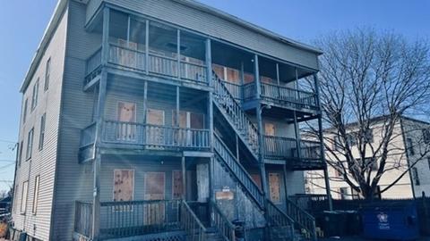 18 Bemis St, Chicopee, MA 01013 photo 2