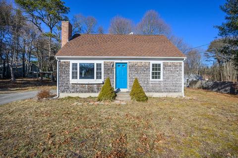 31 Thom Ave, Bourne, MA 02532