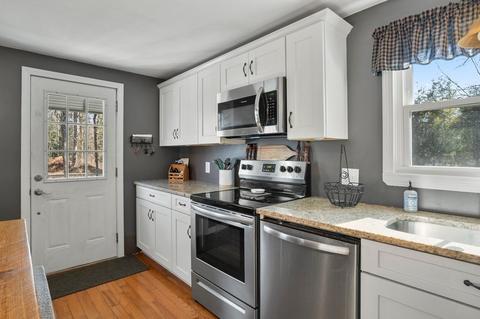 52 Horseshoe Cir, Ware, MA 01082 photo 18