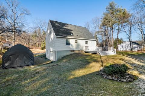 52 Horseshoe Cir, Ware, MA 01082 photo 5