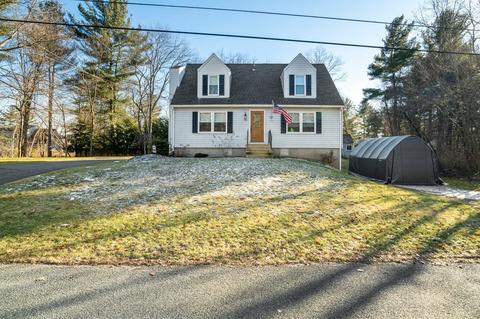 52 Horseshoe Cir, Ware, MA 01082 photo 1
