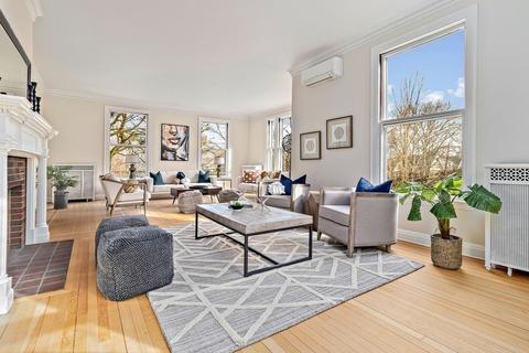 172 Buckminster, Brookline, MA 02445 photo 4