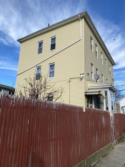 285 County St, Fall River, MA 02723 photo 6
