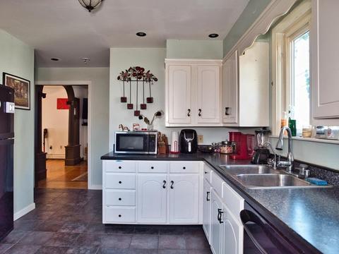 22 Mcclure Pl, Fall River, MA 02720 photo 10