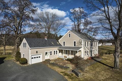 39 Clapp St, Easthampton, MA 01027 photo 1