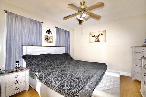 355-357 Oakland St, Springfield, MA 01108 photo 3