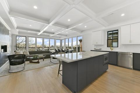 514 E Broadway #4, Boston, MA 02127
