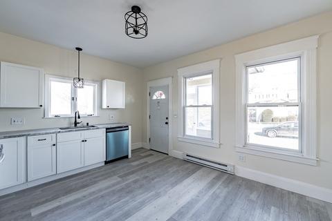 496 Broadway St, Chicopee, MA 01020 photo 6