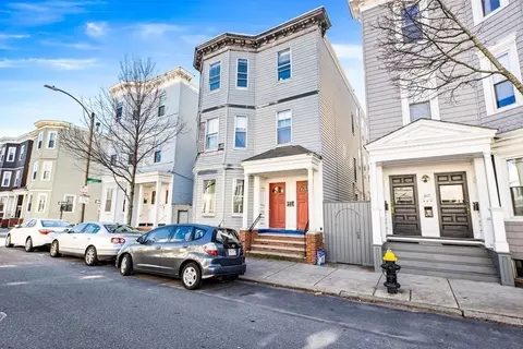 621 E 8th St, Boston, MA 02127 photo 1