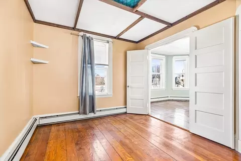 621 E 8th St, Boston, MA 02127 photo 5