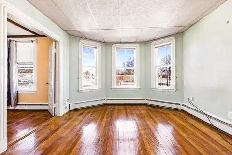 621 E 8th St, Boston, MA 02127 photo 7