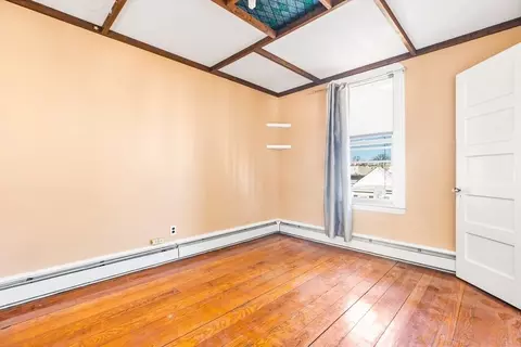 621 E 8th St, Boston, MA 02127 photo 4