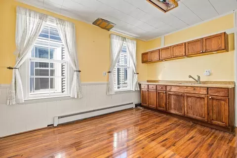 621 E 8th St, Boston, MA 02127 photo 15