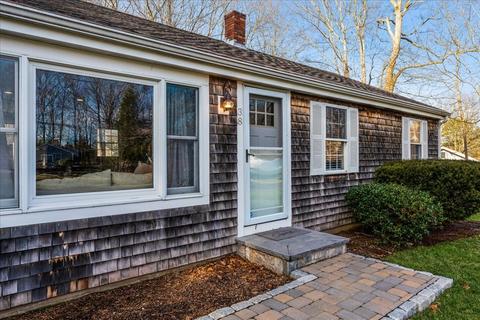38 Regency Dr, Bourne, MA 02532 photo 4