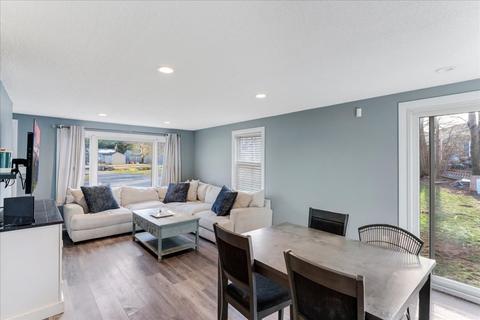 38 Regency Dr, Bourne, MA 02532 photo 6