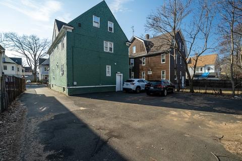 54 Johnson St, Springfield, MA 01108 photo 6