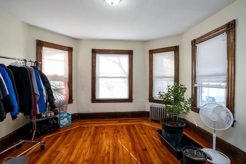 54 Johnson St, Springfield, MA 01108 photo 8
