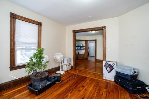 54 Johnson St, Springfield, MA 01108 photo 9