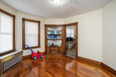 54 Johnson St, Springfield, MA 01108 photo 12