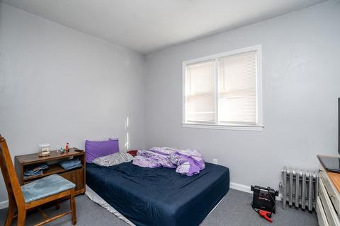 54 Johnson St, Springfield, MA 01108 photo 17