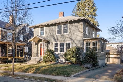11 Bertram St, Beverly, MA 01915 photo 2